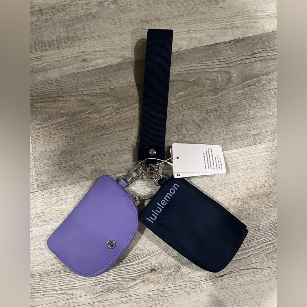 Lululemon Dual Pouch Wristlet True Navy Atomic Purple NWT - Picture 1 of 4